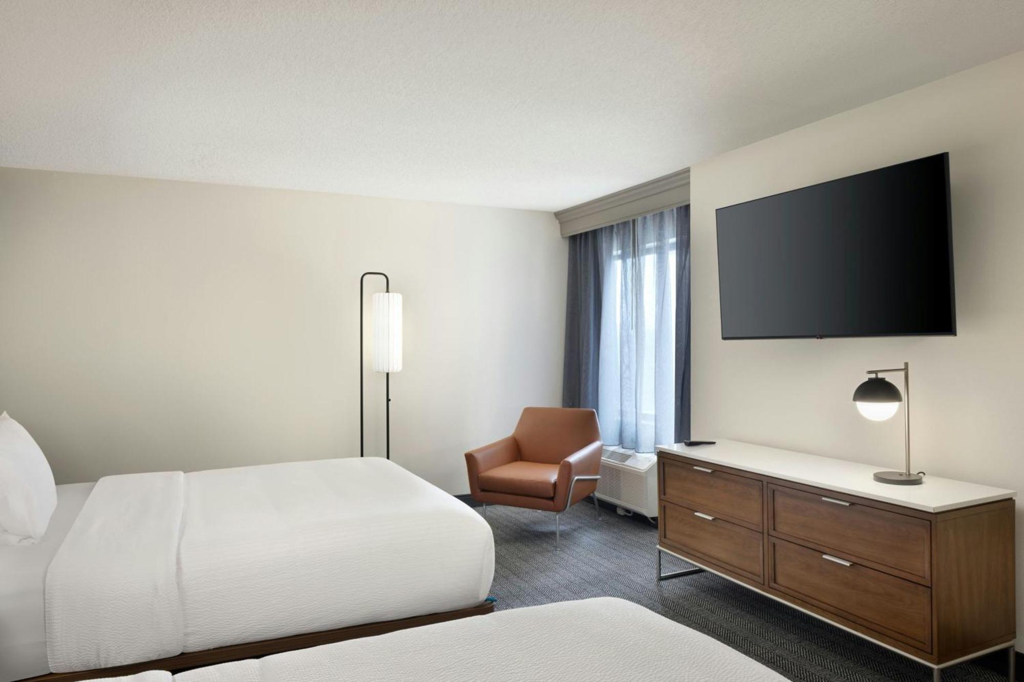 Courtyard By Marriott Springfield Airport Hotell Eksteriør bilde