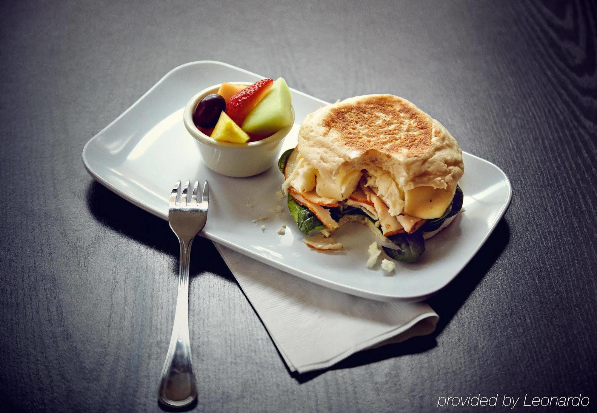 Courtyard By Marriott Springfield Airport Hotell Eksteriør bilde